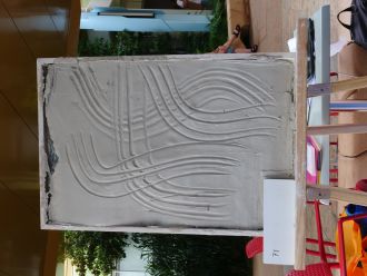 Tactile set up frame with finger flutings