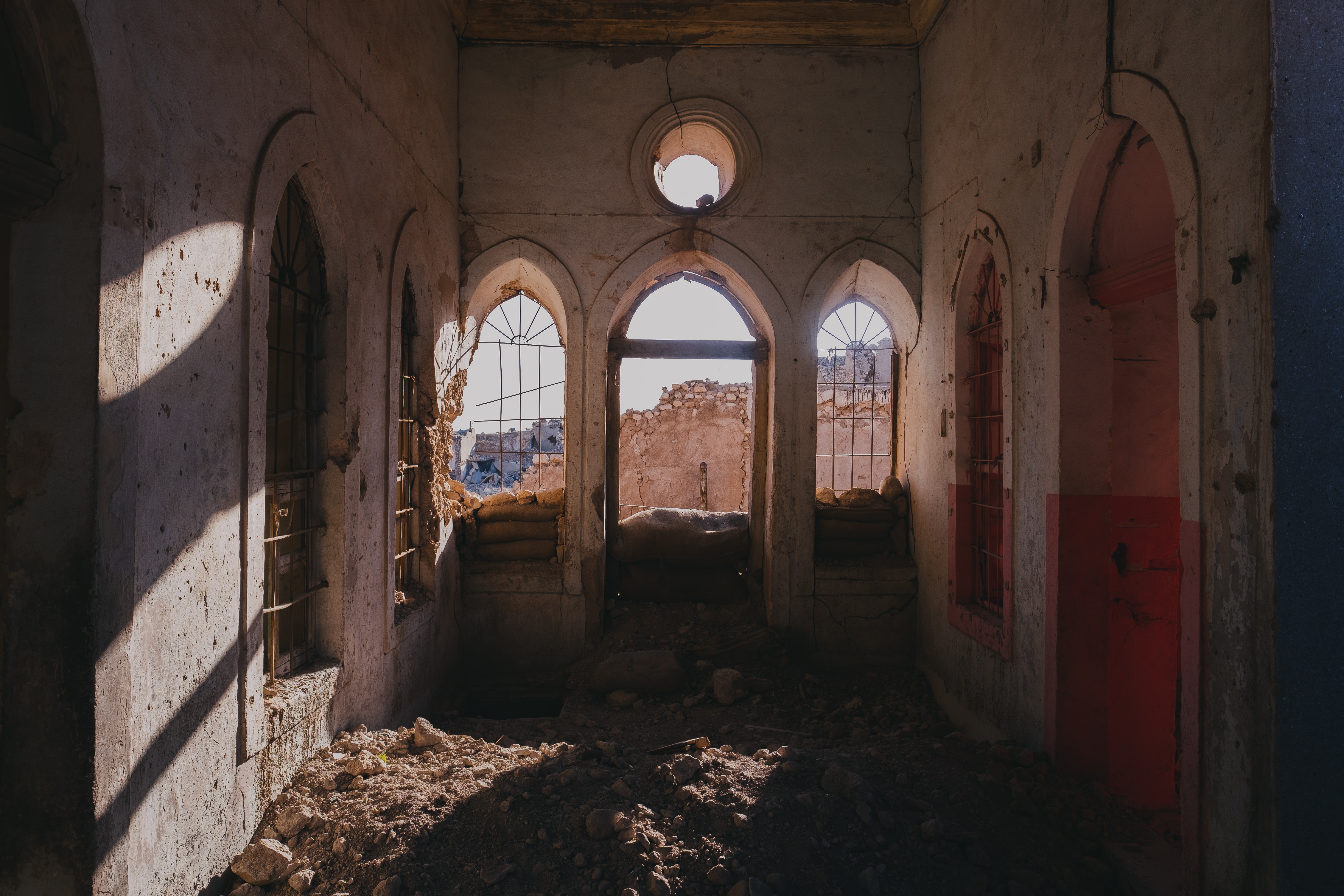 A ruined base for the Islamic State, in Shingal (Sinjar), Iraq. Photo by Levi Meir Clancy on Unsplash