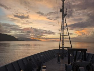 Scientific operations aboard R/V Thomas G. Thompson