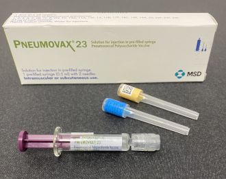 An Australian trial has found that the Pneumovax vaccine does not reduce the risk of heart attack or stroke in older adults, despite previous animal studies and human data suggesting that it might help prevent clogged ateries. The Pneumovax vaccine is currently recommended for adults over 70 in Australia to prevent pneumococcal disease, but it was thought that it might also help to prevent clogged arteries, which can cause heart attacks and strokes. The trial in close to 5,000 people aged 55 to 60 across six Australian centres found that there was no significant difference in the rates of fatal and nonfatal heart attack and stroke over seven years in people taking the vaccine or a non-active placebo. However, the authors say the study was too small to rule out a benefit altogether, and the results should be confirmed with larger trials.