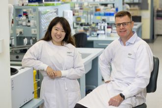 Yuchen Chang and Associate Professor Richard Bagnall 
