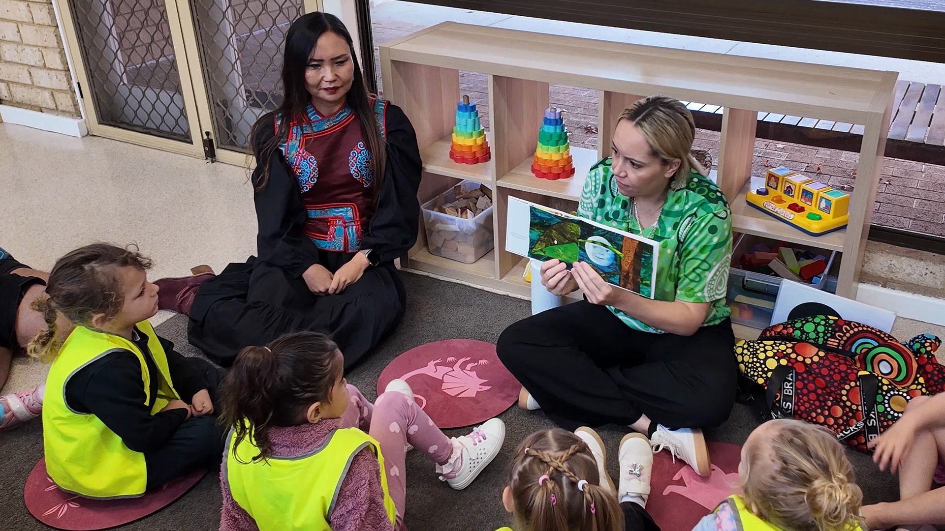 Associate Professor Sender Dovchin (left) and Noongar language educator Tamara Tucker have developed a new teaching model to preserve Aboriginal languages. Credit: Curtin University