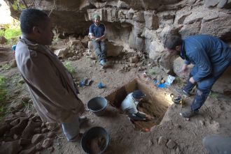 Excavation at Umm Jirsan. 