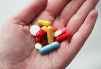 Australian and international researchers have found a new single-tablet HIV drug is similarly effective to more complex, multi-drug regimens, a discovery they say could provide simpler options for those who can't have existing single-tablet treatments. They say while most HIV patients already take a single tablet for their treatment, those who can't take those medications such as where there may be resistance or due to interactions with other medications that require a person to take multiple different pills, which can have worse outcomes. They tested a new tablet called ictegravir–lenacapavir in 371 HIV patients previously taking a multi-tablet regimen, and compared results with 186 patients who remained on the multi-tablet regimen. The researchers say ictegravir–lenacapavir showed similar safety and effectiveness, as well as improved patient satisfaction.