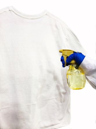 A demonstration of how easily the coating can be applied