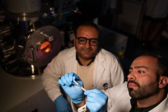  Associate Professor Akhavan and Dr Zhianmanesh with their prototype