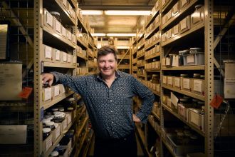 Dr Tim O’Hara, Museums Victoria Research Institute
