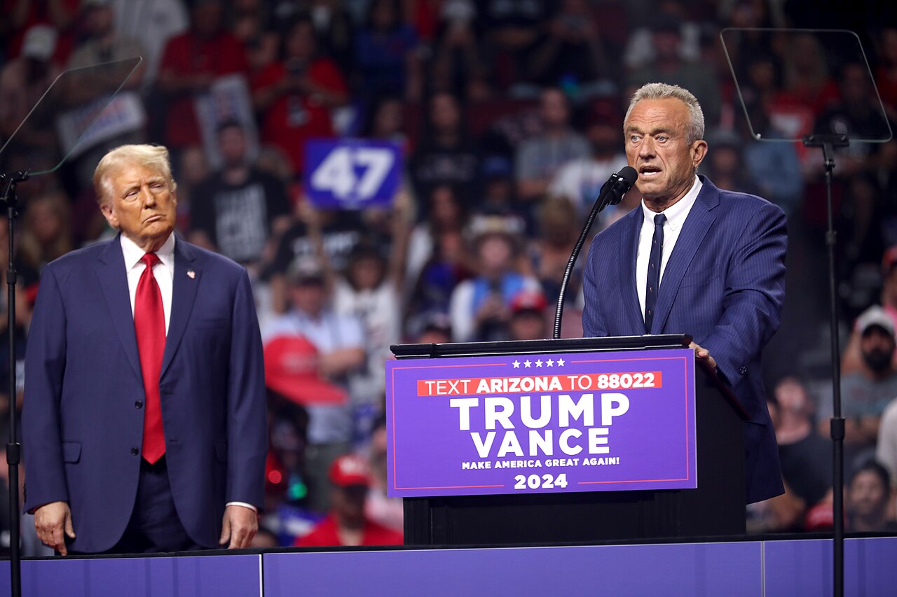 By Gage Skidmore from Surprise, AZ, United States of America - Donald Trump & Robert F. Kennedy, Jr., CC BY-SA 2.0, https://commons.wikimedia.org/w/index.php?curid=151886967