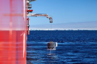 SatGEM-2 reconstructs temperature and salinity from historical CTD measurements 