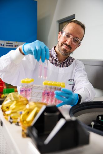 Dr Claudio Counoupas