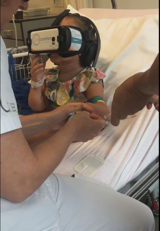 Virtual reality glasses used by child patients