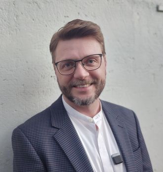 Associate Professor Andrew Phillips