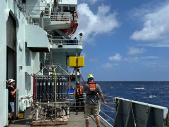Scientific operations aboard R/V Thomas G. Thompson
