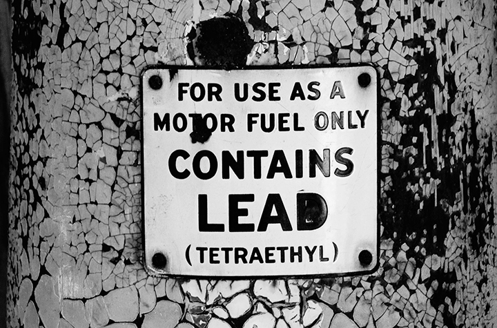 Lead hazard sign for fuel_credit Kevin Bidwell on Pexels 1309553