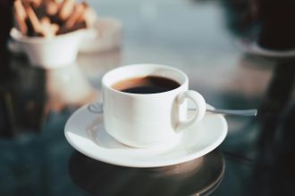 Drinking caffeinated tea or coffee is linked to a lower risk of dementia, according to a study that followed US health workers for up to 43 years. Participants reported their dietary intakes every 2-4 years, and researchers found that those who drank more caffeinated tea or coffee were around 10-20% less likely to have been diagnosed with dementia over that time. The risk seemed to be most reduced by 1-2 cups a day of tea or 2-3 cups a day of coffee, with no added benefit at higher amounts. They also found that decaffeinated coffee was not linked to a reduced dementia risk, indicating that caffeine is likely key to the possibly protective effects of our favourite hot drinks.