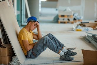 A new study reveals that fear of punishment and lack of trust in management are major barriers to tackling alcohol and drug risks at work. The research explored whether a health-based approach called Screening, Brief Intervention and Referral to Treatment (SBIRT) could help workers identify risky drinking or drug use and get support early.