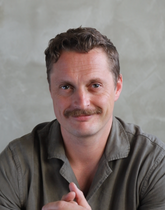 Dr Thami Croeser