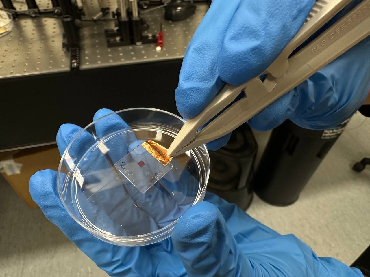 Solenoid beam metasurface filter