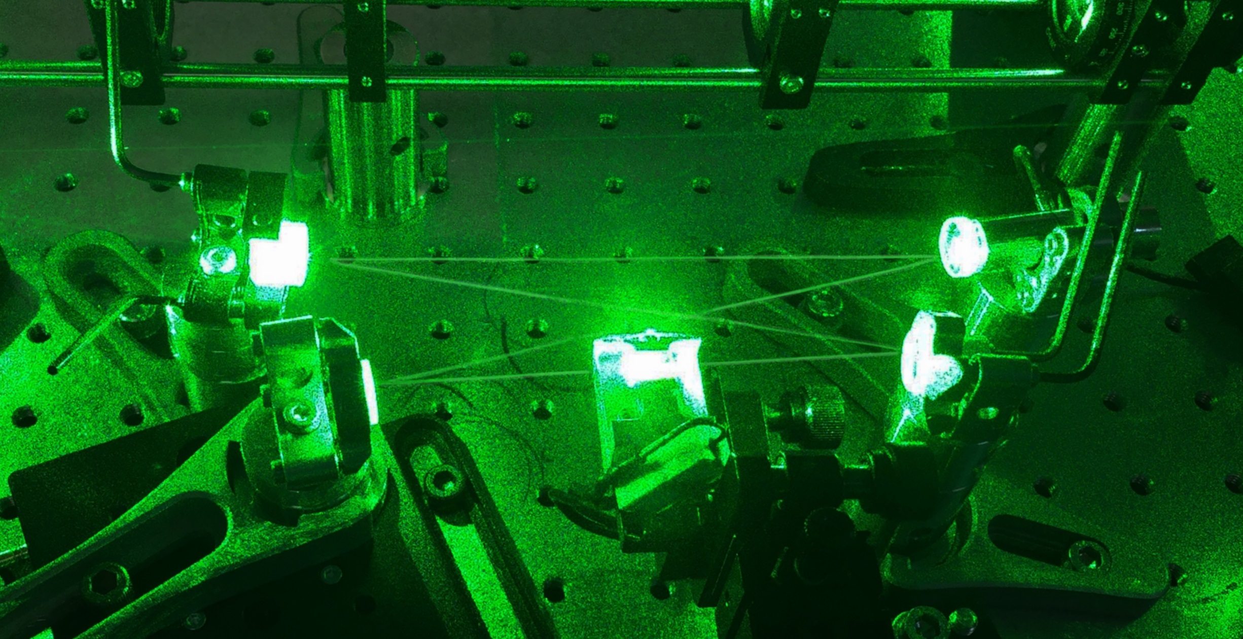 Brillouin diamond laser