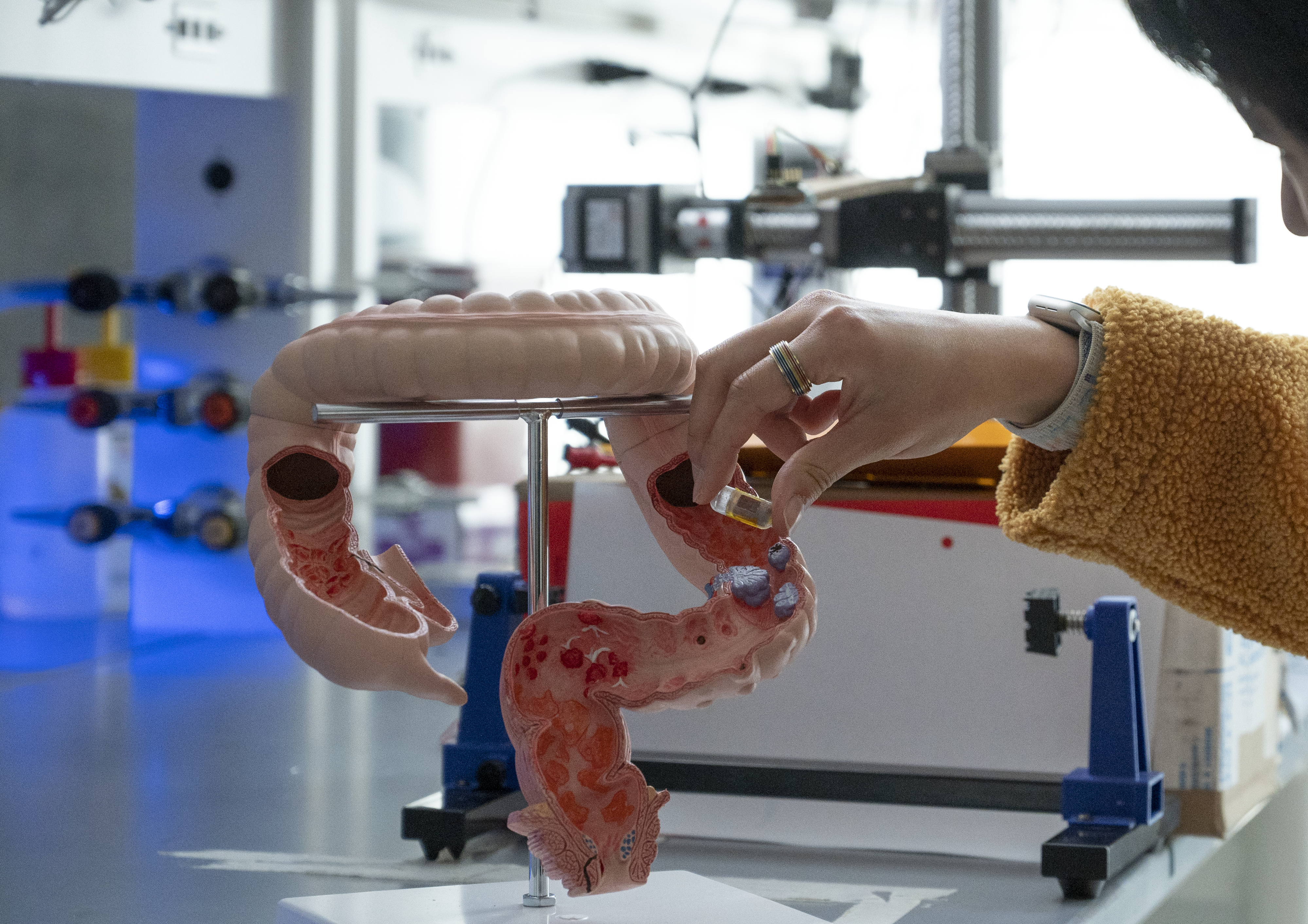 gut fitbit_An AI-enabled ingestible pill for localization and assessing stomach gas profiles in 3D CREDIT Khan Lab at USC