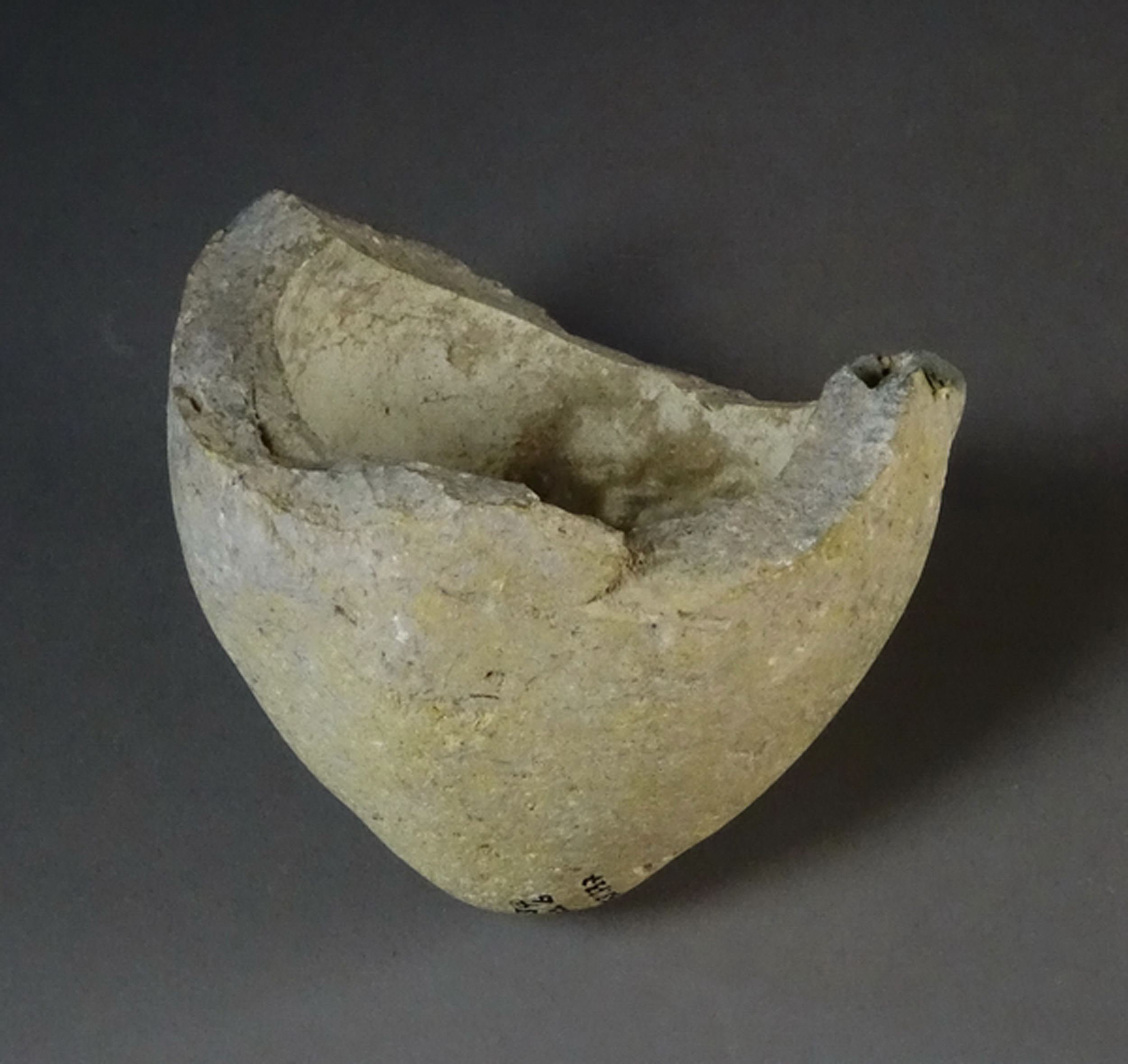 A fragment of the sphero-conical vessel that was identified as containing a possibly explosive material from Jerusalem. Credit: Co-author Robert Mason, Royal Ontario Museum