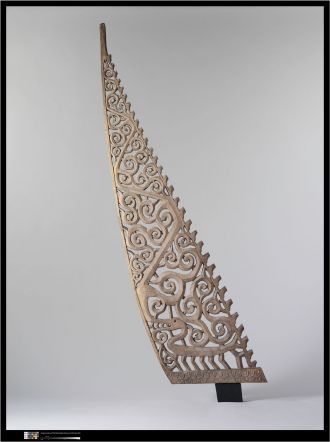 Fig. 5 A prow board or kora ulu from Tanimbar, Maluku Tenggara, late 19th centur