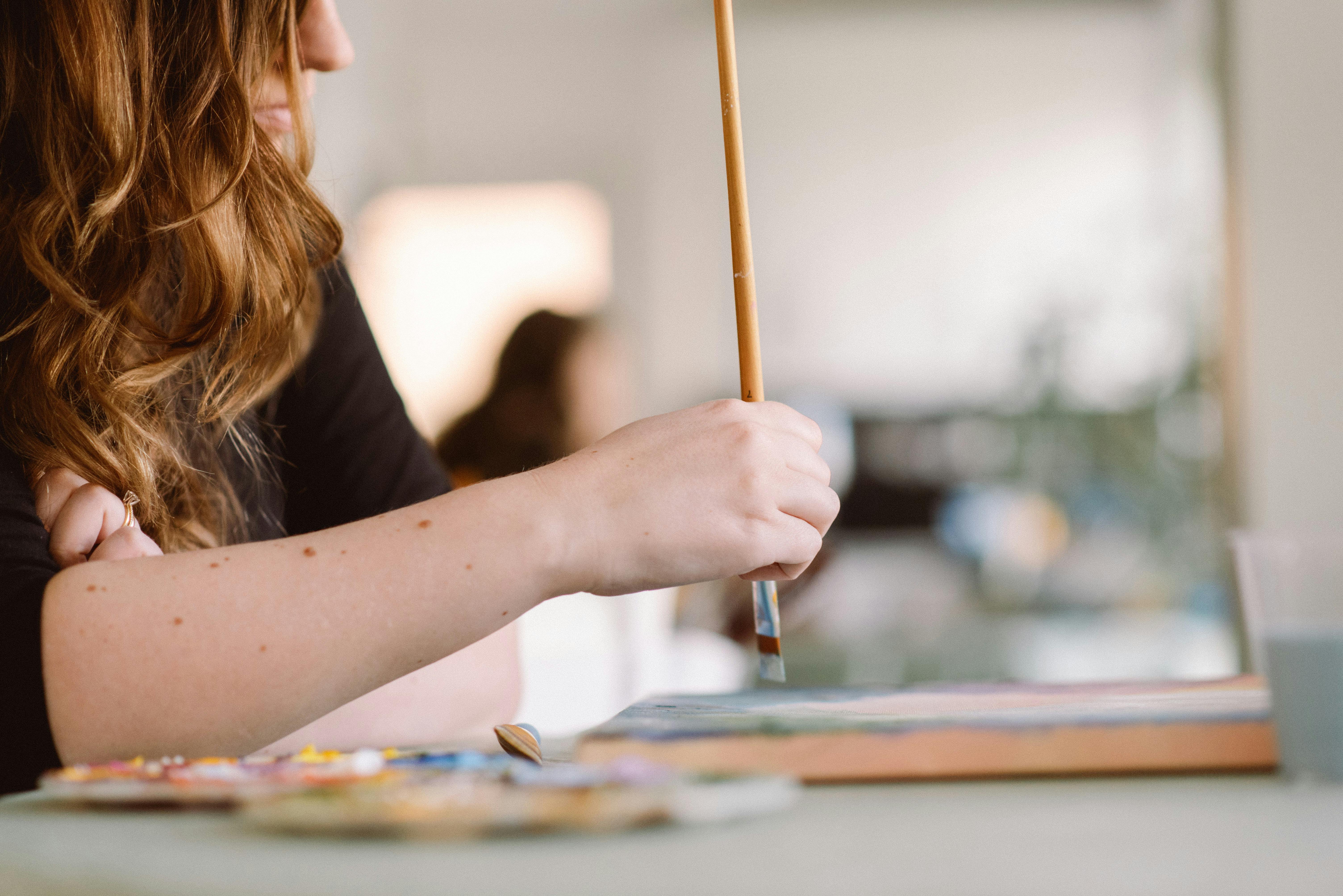 Photo by Anete Lusina: https://www.pexels.com/photo/female-artist-painting-in-sunlit-studio-31280578/