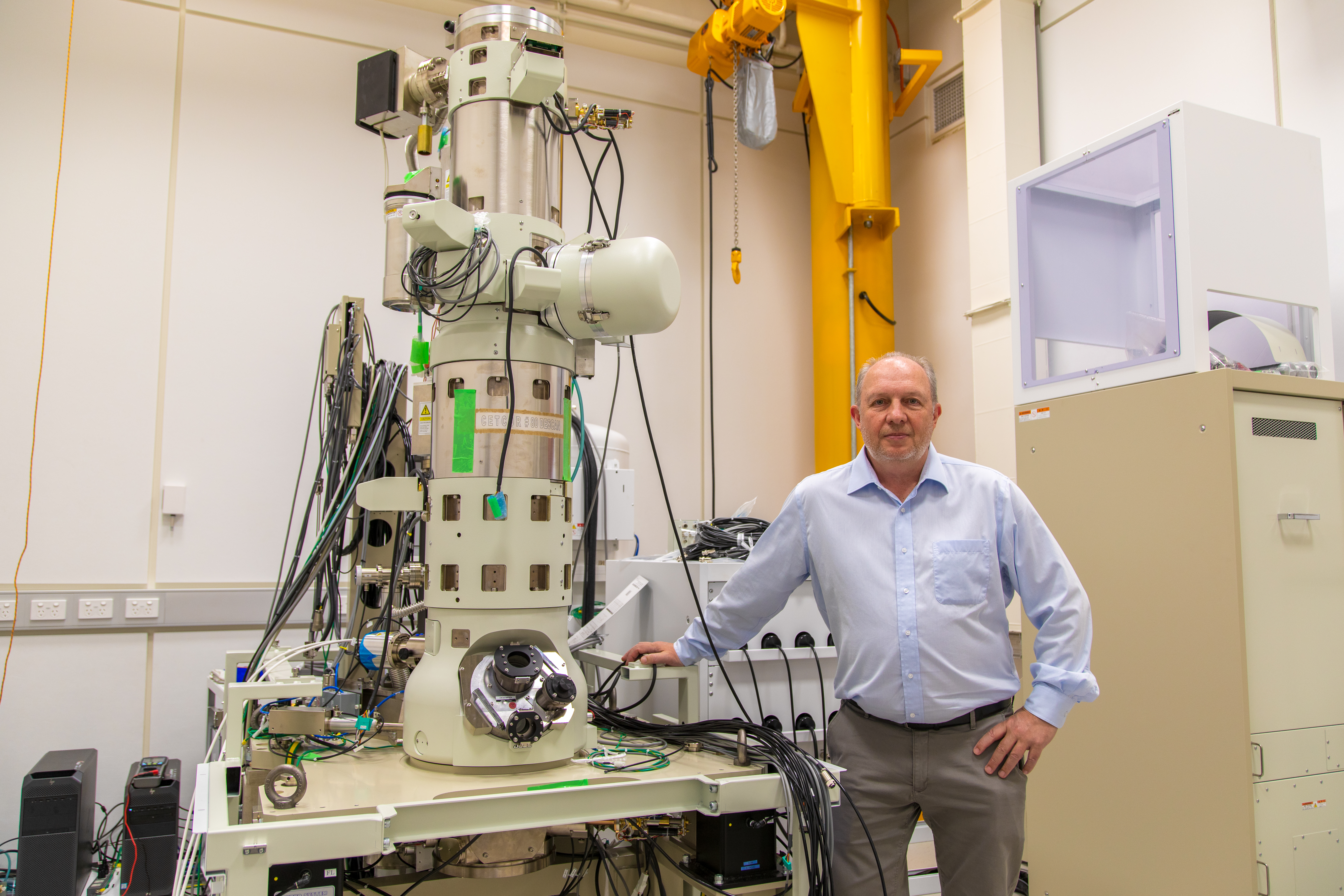 Professor Golberg models extreme environments inside the electron microscope.