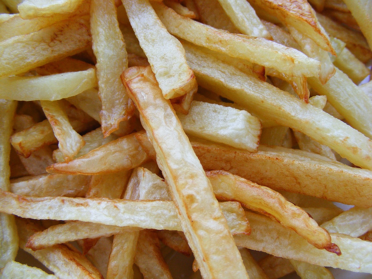 CC-0. https://pixabay.com/photos/french-fries-potatoes-food-fryed-87385/