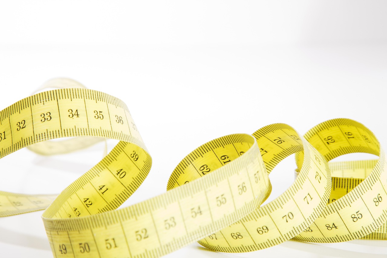 CC-0. https://pixabay.com/photos/tape-measure-measure-up-1860811/