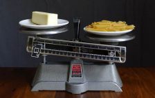 low-fat-vs-low-carb-image.jpg