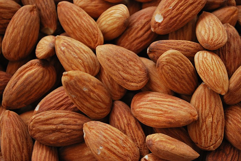 Almonds!_(3060098365) By Harsha K R from Bangalore, India - Almonds!, CC BY-SA 2.0