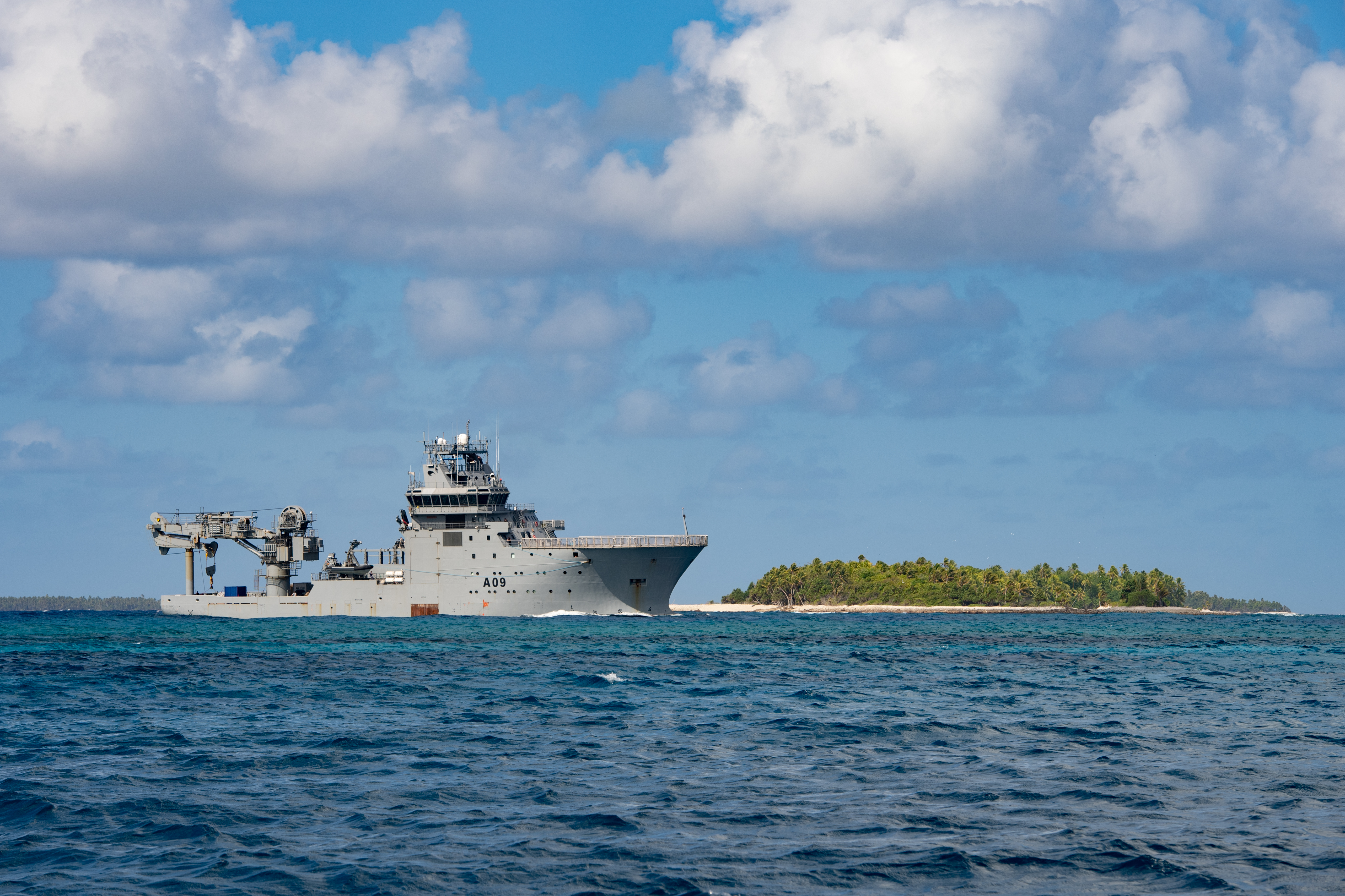 HMNZS Manawanui - Image by New Zealand Defense Force 