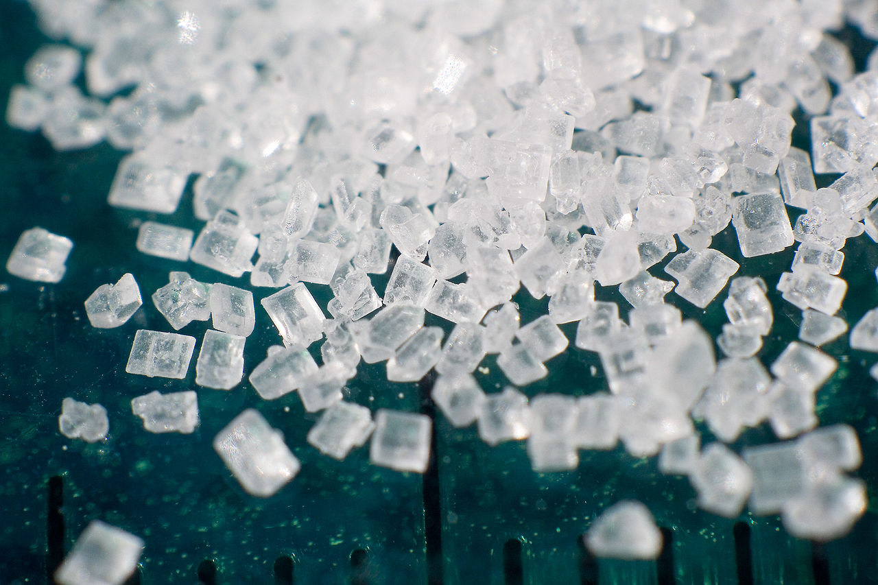 Sugar 2x macro By Lauri Andler (Phantom) - Photo taken by user, CC BY-SA 3.0 Sugar 2x macro By Lauri Andler (Phantom) - Photo taken by user, CC BY-SA 3.0