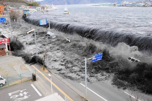 Creative Commons - iEARN-USA on Flickr - Tsunami in Japan, March 2011 - https://www.flickr.com/photos/iearnusa/5532802262