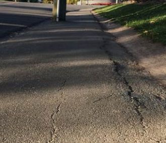 Poor quality footpath 1