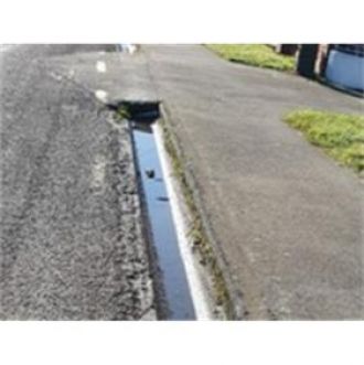 Poor quality footpath 5