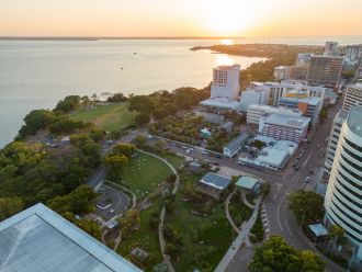 Green spaces in Darwin are popular despite the heat.
