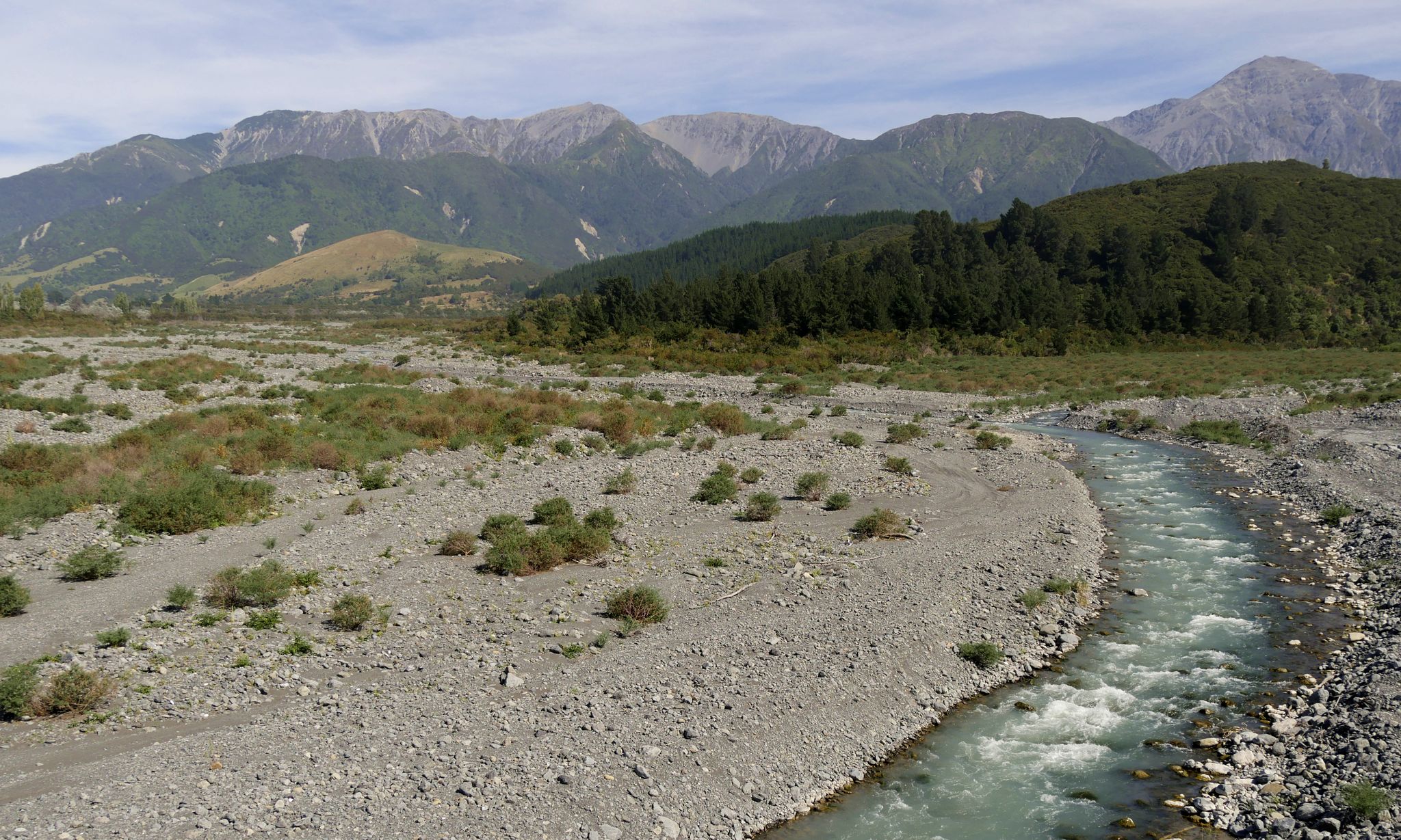Seaward Kaikōura Range viewed from the lower Hāpuku River. Credit: Ulrich Lange, Bochum, Germany, CC BY 3.0 <https://creativecommons.org/licenses/by/3.0>, via Wikimedia Commons