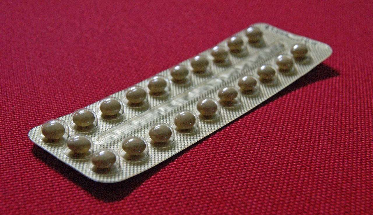 CC-0. https://pixabay.com/photos/contraceptive-pills-cops-849413/