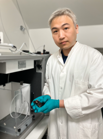 Photo of Dr. Wen-Hsien Hou