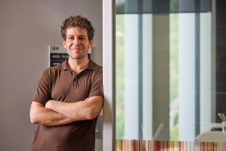 Associate Professor Daniel Hesselson