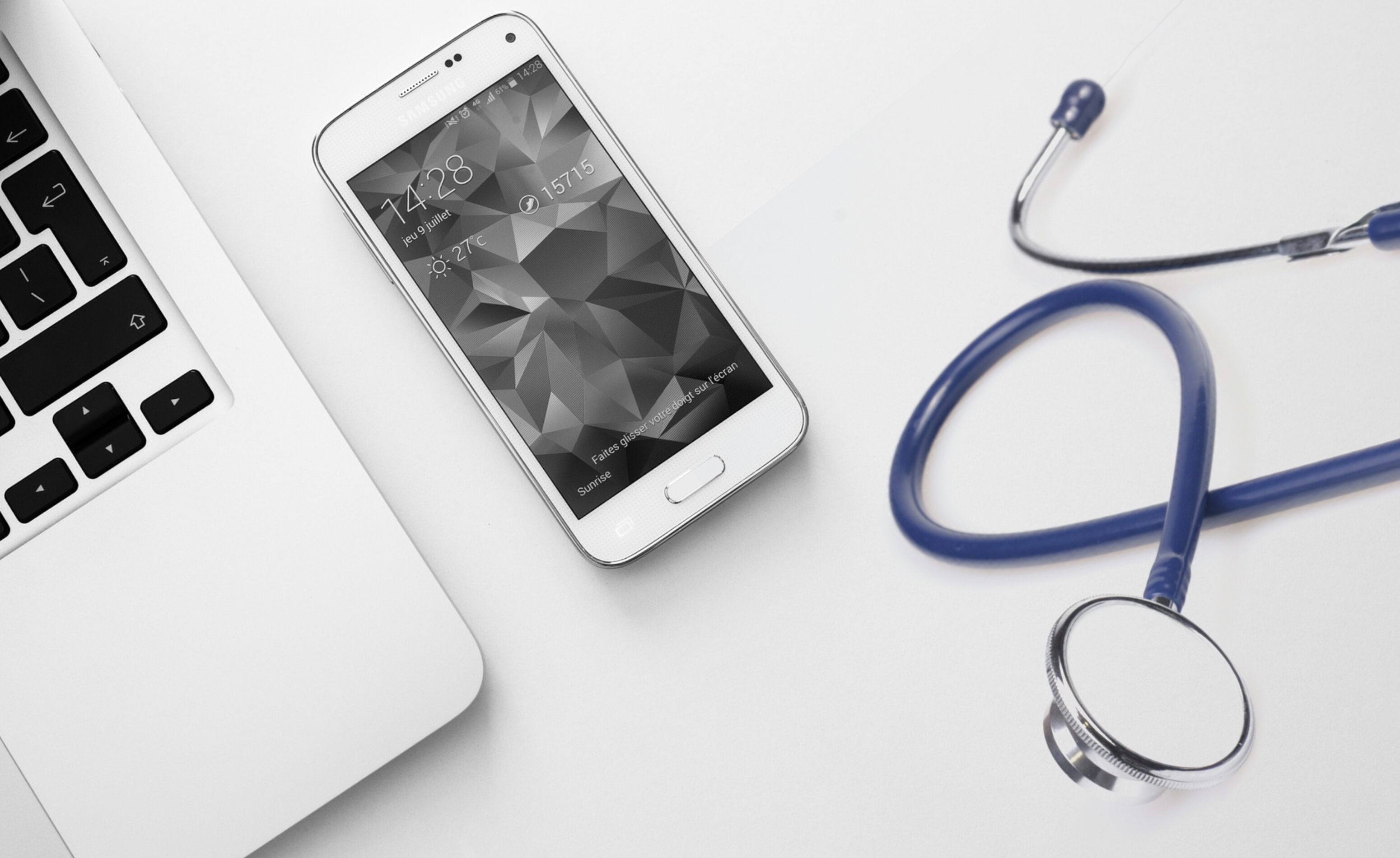 CC-0. https://www.stockvault.net/photo/253108/computer-mobile-phone-and-stethoscope