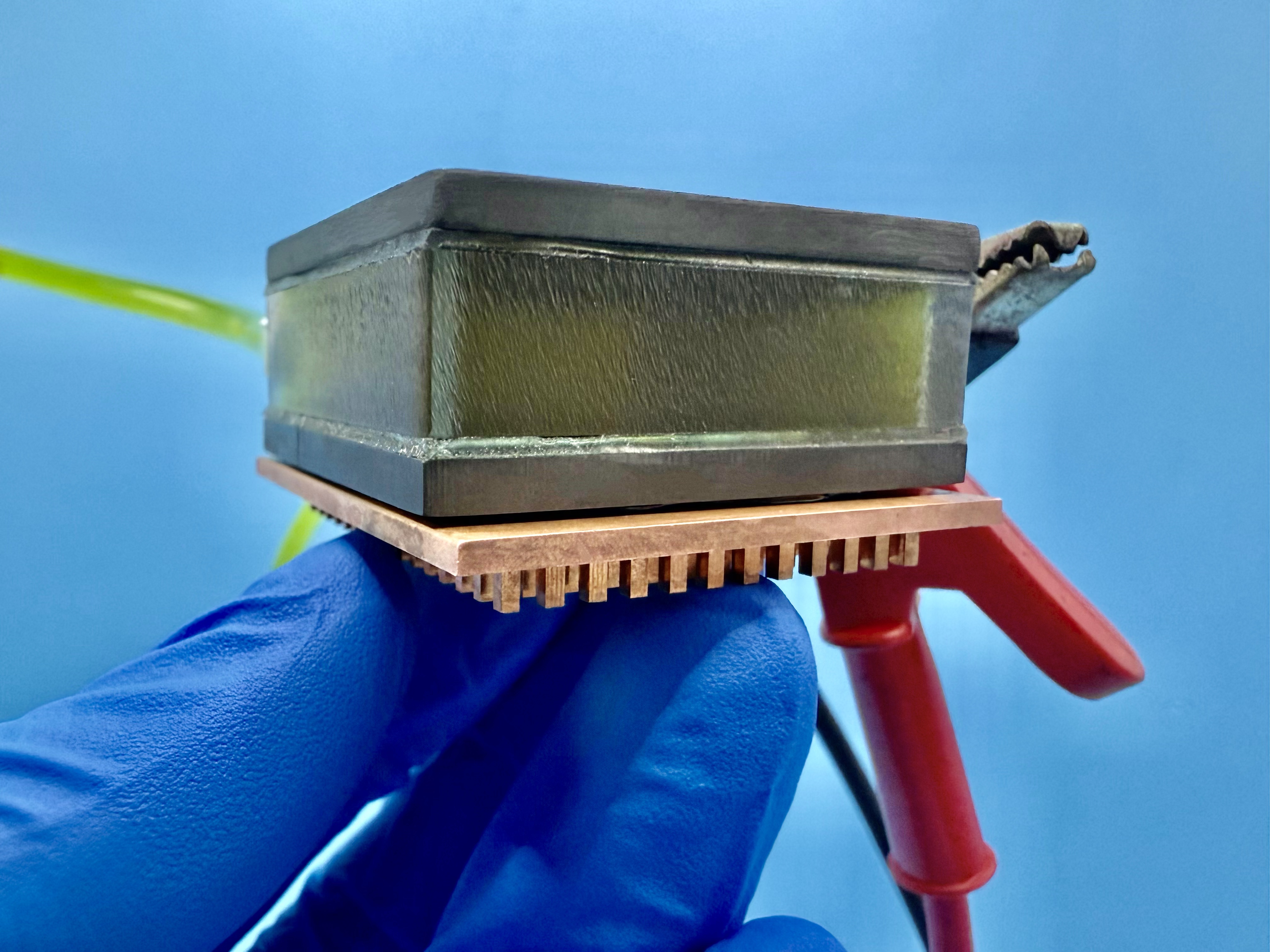 Prototype thermogalvanic refrigerator CREDIT Yilin Zeng