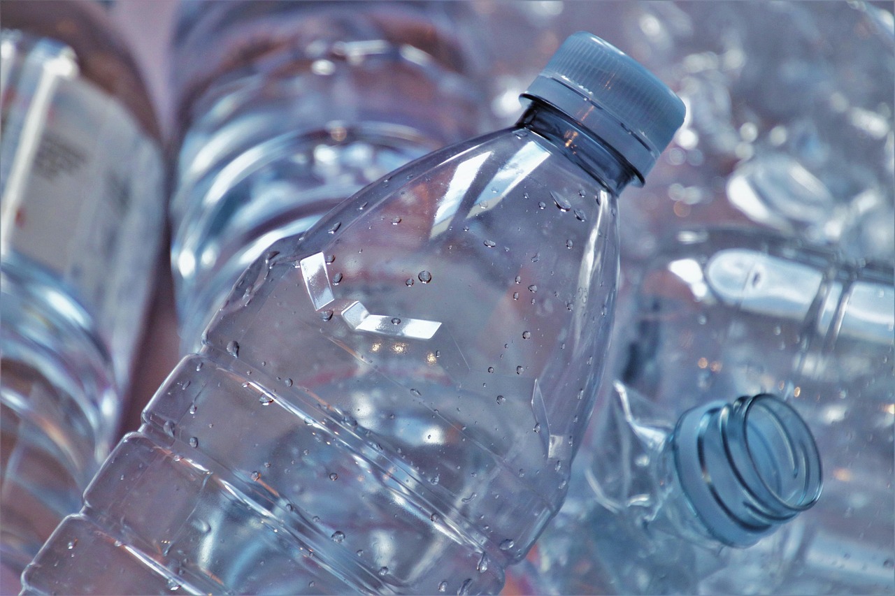 CC-0. https://pixabay.com/photos/the-bottle-plastic-segregation-5128607/