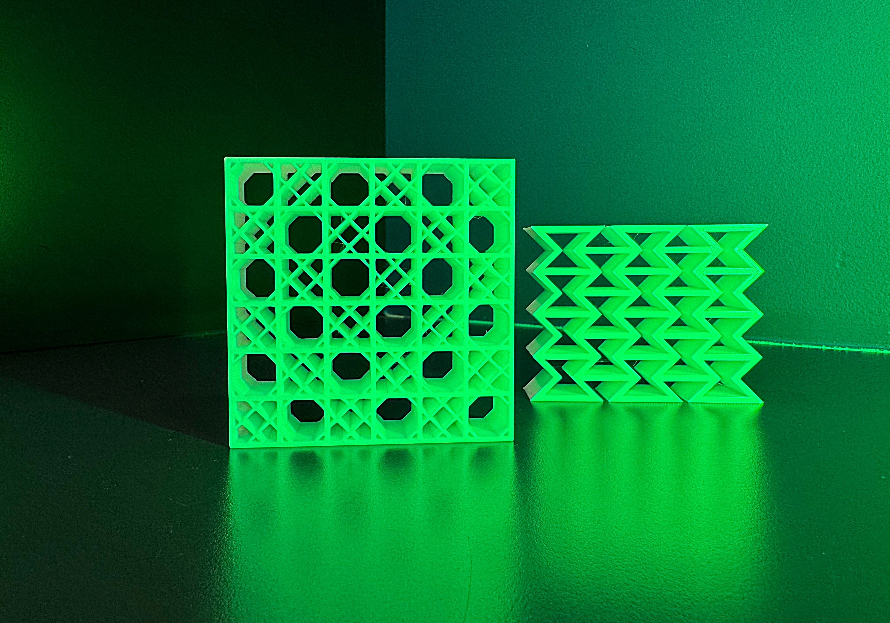 The team's double lattice structure (left) outperforms the standard re-entrant honeycomb design (right). Credit: RMIT University