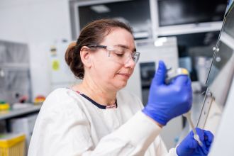 UniSC Associate Professor of Molecular Engineering Joanne Macdonald 2