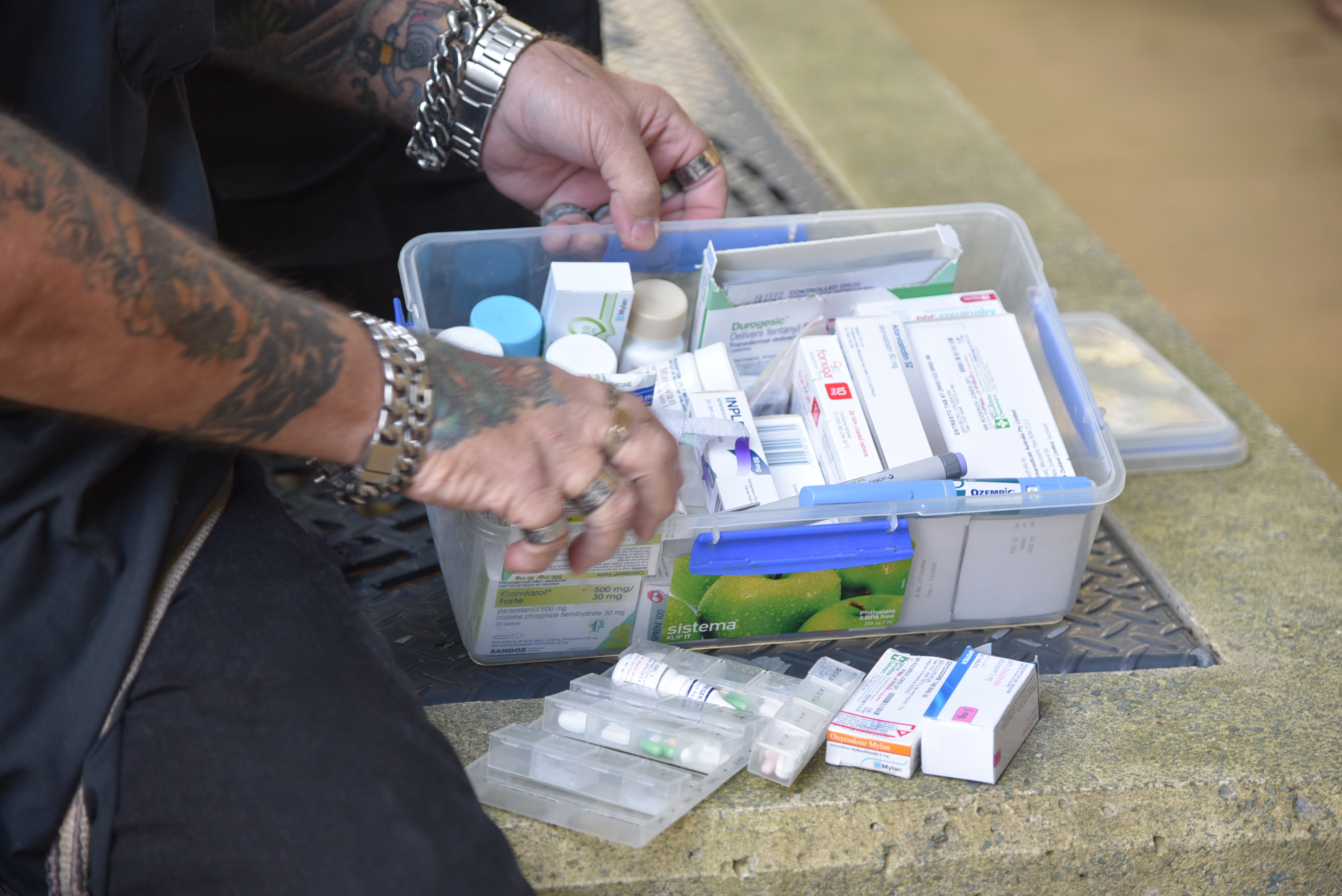 UQ spin-out company Cassowary Pharma aims to produce hyper-targeted drugs that will reduce the medication load of chronic pain patients. Photo by UQ/AIBN 