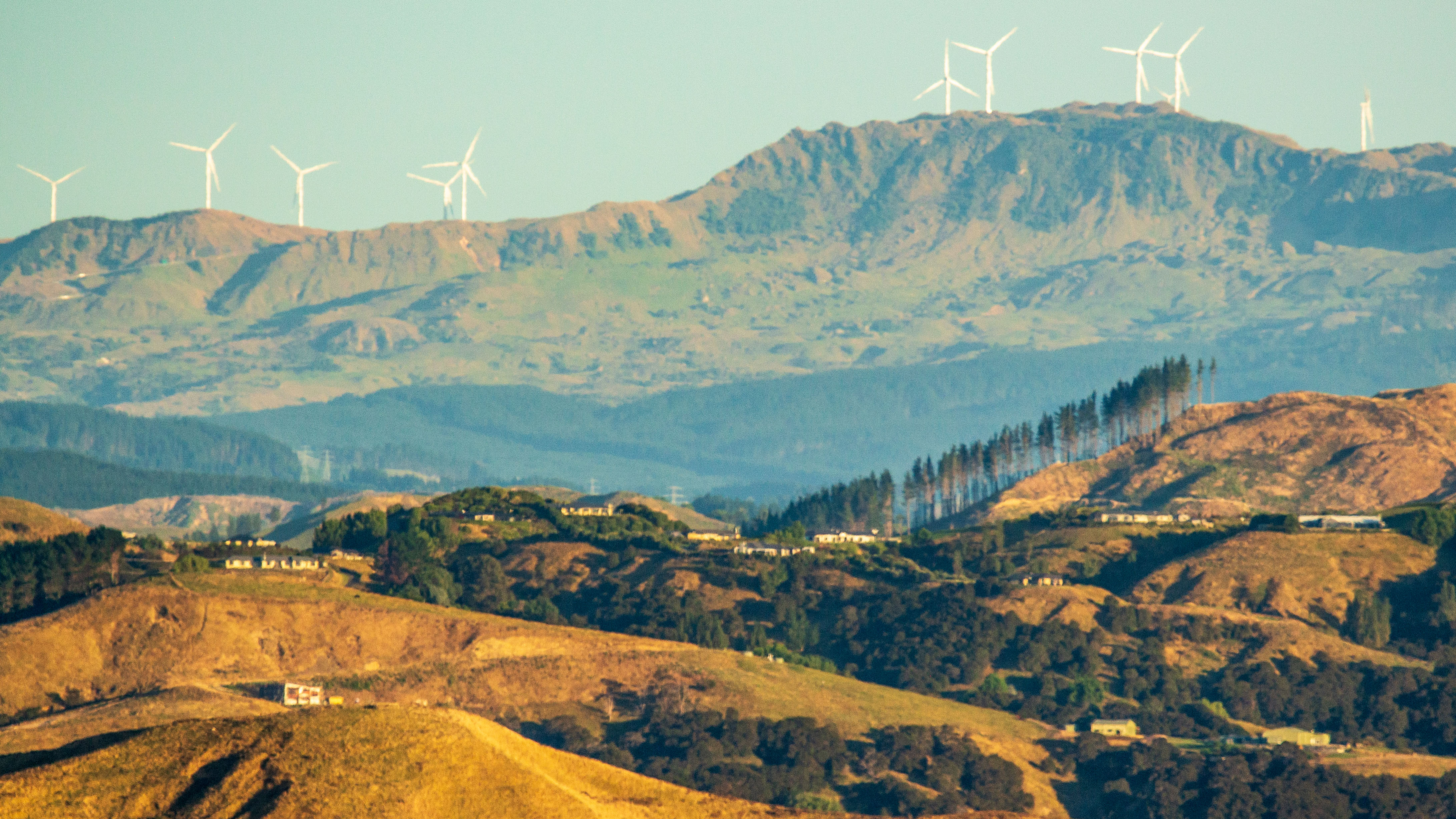 Harapaki Wind Farm, Hawke's Bay. Photo by Nzwino via Wikimedia Commons (CC BY 4.0)